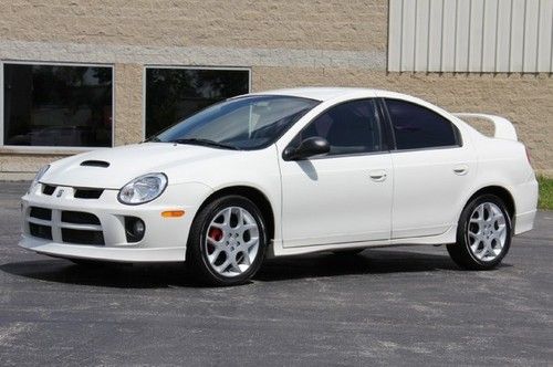 2005 dodge neon srt-4 turbocharged 5-speed manual 17s stock drives excellent!$$$