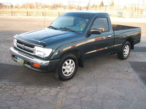 1998 toyota tacoma, 2wd, great shape, 4cyl , clean, new ( lower reserve)