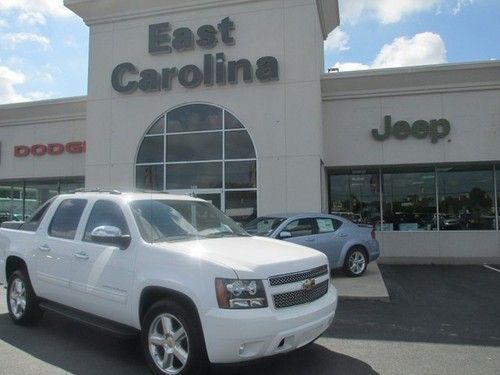2011 chevy avalanche lt 2wd leather chrome wheels 34k miles