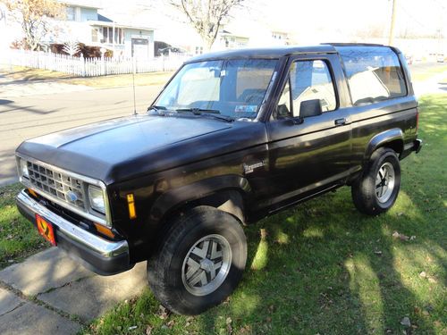 1988 ford xlt 4 x 4  bronco ii