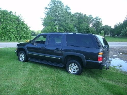 2004 Chevrolet Suburban 1500 LT Sport Utility 4-Door 5.3L, US $9,900.00, image 2