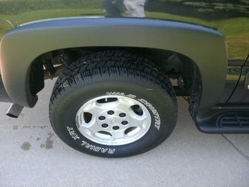 2004 Chevrolet Suburban 1500 LT Sport Utility 4-Door 5.3L, US $9,900.00, image 4