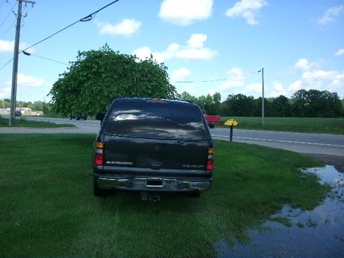 2004 Chevrolet Suburban 1500 LT Sport Utility 4-Door 5.3L, US $9,900.00, image 6