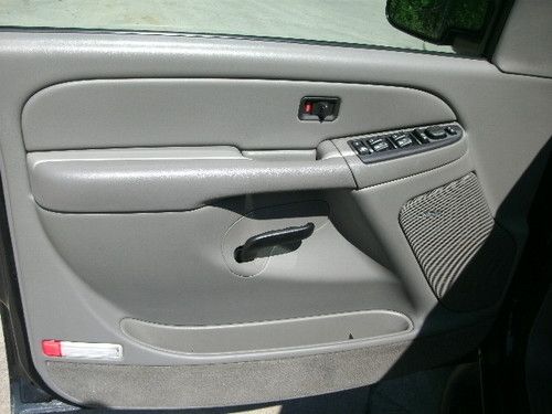 2004 Chevrolet Suburban 1500 LT Sport Utility 4-Door 5.3L, US $9,900.00, image 9