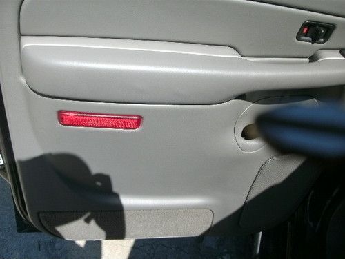 2004 Chevrolet Suburban 1500 LT Sport Utility 4-Door 5.3L, US $9,900.00, image 11