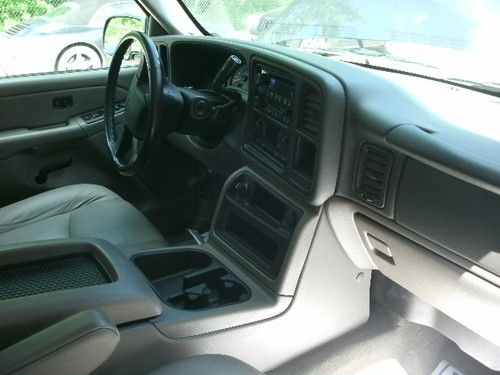 2004 Chevrolet Suburban 1500 LT Sport Utility 4-Door 5.3L, US $9,900.00, image 17