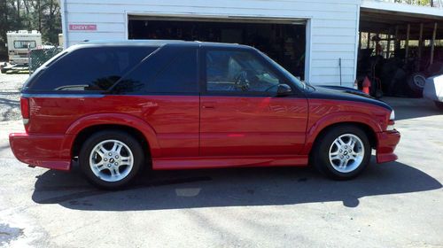 2003 blazer xtreme. two tone paint. low miles