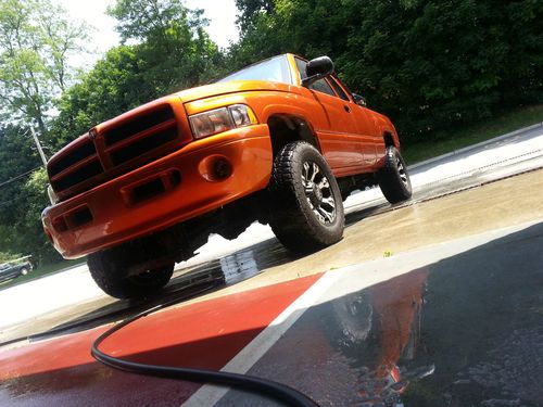 2000 dodge ram 1500 sport extended cab pickup 4-door 5.9l