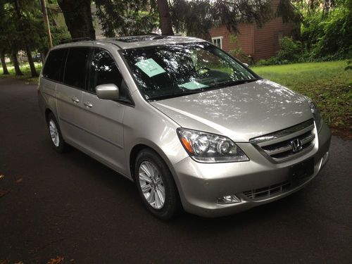 2006 honda odyssey 5dr touring at with res &amp; navi van