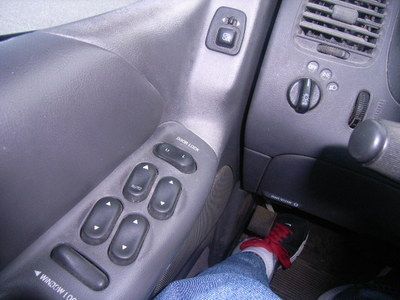 1999 FORD EXPLORER XLT 4X4**** LOW RESERVE****, image 34