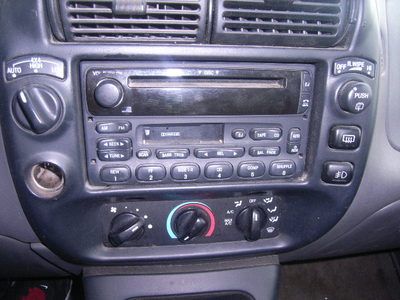 1999 FORD EXPLORER XLT 4X4**** LOW RESERVE****, image 35