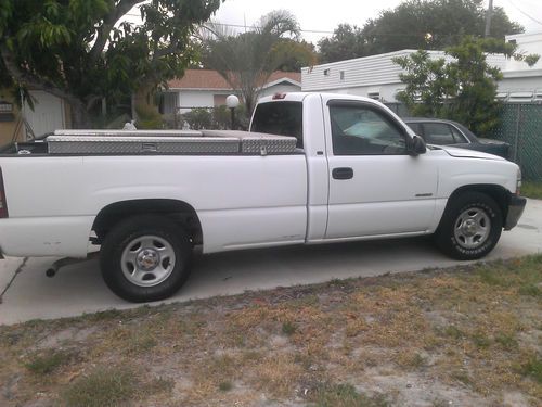 2000 silverado 4.3 vortec,bed liner,tool box's,optional 35 gallon gas tank