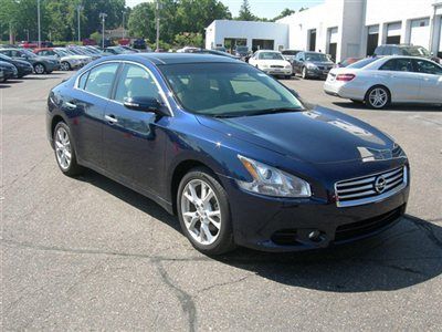 2012 maxima sv with premium and tech packages, pano sunroof, bose, 9951 miles