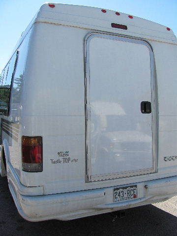 2000 chevrolet van terra 3500 chassis 5.7l vortec. 12 passenger with luggage.