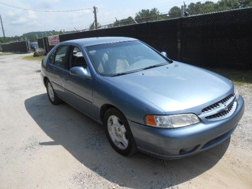 2000 nissan altima gxe sedan 4-door 2.4l