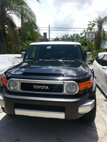 Dependable 2008 toyota fj cruiser black diamond custom wheels 4 x 2 bargain