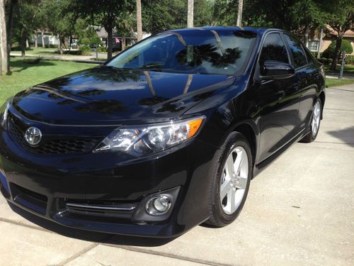 2012 toyota camry se sedan 4-door 2.5l