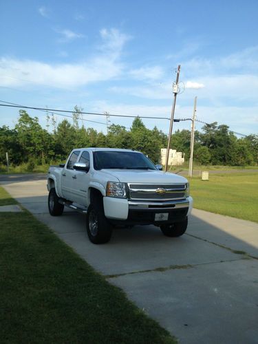 2011 chevy silverado sothern comfort package 4x4 24,000 miles