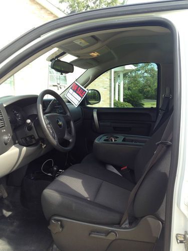 2011 Chevy Silverado sothern comfort package 4x4 24,000 miles, image 7
