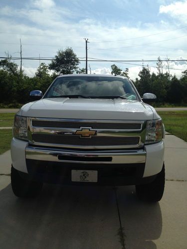 2011 Chevy Silverado sothern comfort package 4x4 24,000 miles, image 8