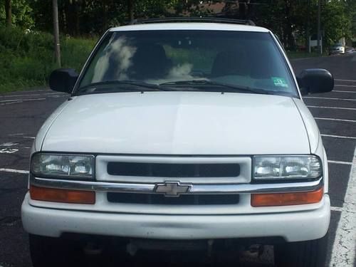 2002 chevrolet blazer ls sport utility 4-door 4.3l