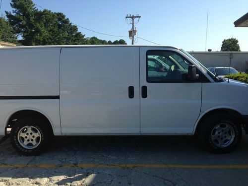 2008 Chevrolet Express 1500 Base Standard Cargo Van 4-Door 4.3L, US $9,299.00, image 4