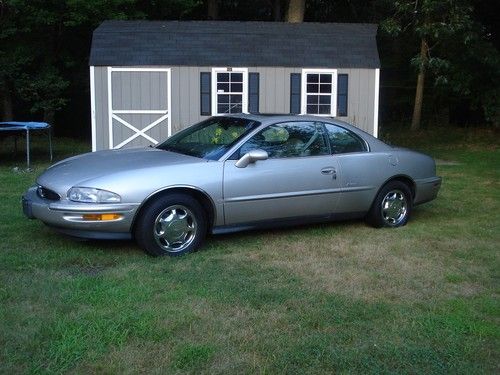 1998 buick riviera base coupe 2-door 3.8l