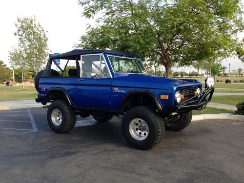 1972 ford bronco sport 4x4 5speed, 5.0l efi, power steering, 4 wheel disc breaks