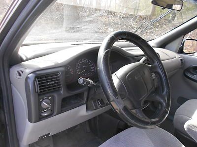 2001 Pontiac Montana 4DOOR 3.4LITER 6CYLINDER W/COLD AIR CONDITIONING, image 24