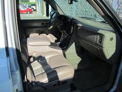 Denali AWD Navigation Sunroof DVD 3rd Row Leather Heated seats Chrome wheels 6.0, image 19