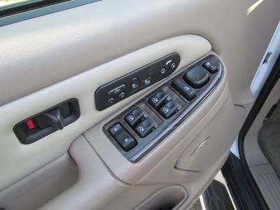 Denali AWD Navigation Sunroof DVD 3rd Row Leather Heated seats Chrome wheels 6.0, image 23