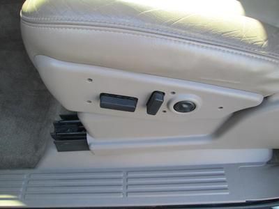 Denali AWD Navigation Sunroof DVD 3rd Row Leather Heated seats Chrome wheels 6.0, image 25