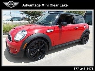 Cooper s 6 speed manual sport package buletooth sat 17" black alloys warranty