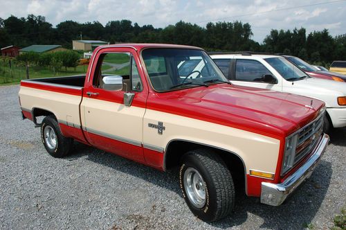 Beautiful 1985 chevy pickup..rare original condition..low miles