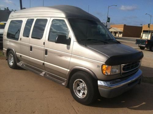 Excellent ford e 150 series high top van