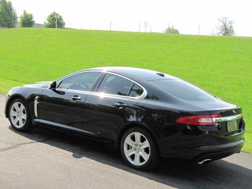 * 2009 jaguar xf 4 dr luxury sedan (fully loaded) 27k jet black beauty!*