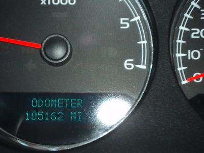 perfect GMC YUKON XL DENALI.with everything AWD dvd nav new tires, image 5