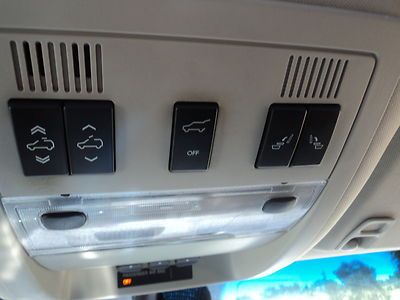 perfect GMC YUKON XL DENALI.with everything AWD dvd nav new tires, image 10