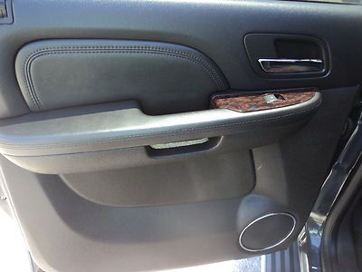 perfect GMC YUKON XL DENALI.with everything AWD dvd nav new tires, image 15