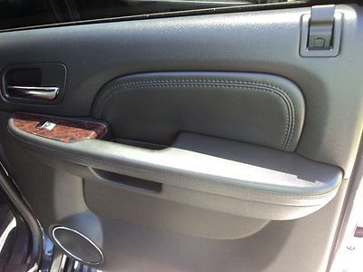 perfect GMC YUKON XL DENALI.with everything AWD dvd nav new tires, image 33