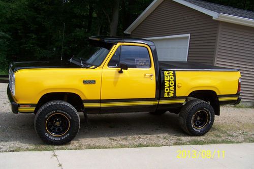 Short box 4x4 360 automatic solid southern truck custom paint and interior