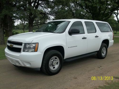 2009 chevrolet suburban 2500 4x4 ls  6.0l ($10k below book)