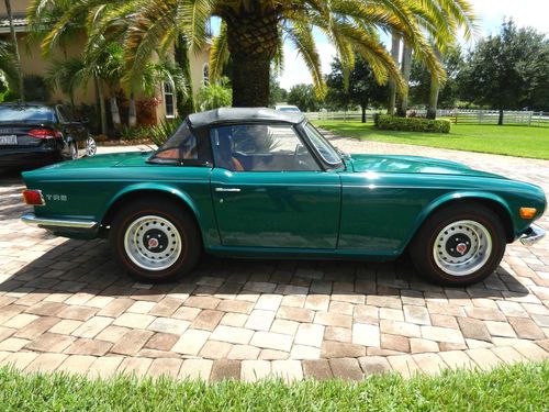Gorgeous 1972 triumph tr6, 4 speed, beautiful condition, no rust, lo reserve!