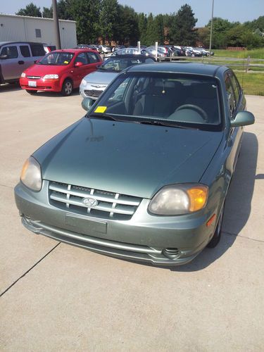 2005 hyundai accent gls sedan 4-door 1.6l