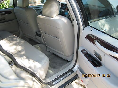 Lincoln Town Car Signatures Series Limited, image 2