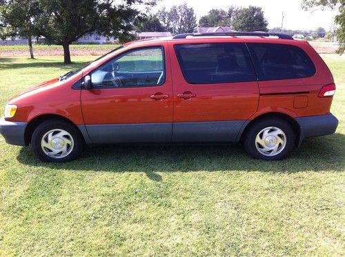 2001 Toyota Sienna LE Mini Passenger Van 5-Door 3.0L, image 9