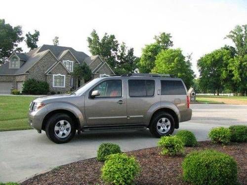 2006 nissan pathfinder se sport utility 4-door 4.0l