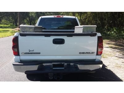 ((Chevy Silverado clean mint truck cold a/c ext cab low miles 79k drives great)), image 4
