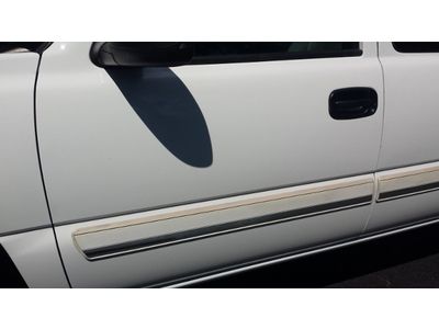 ((Chevy Silverado clean mint truck cold a/c ext cab low miles 79k drives great)), image 20