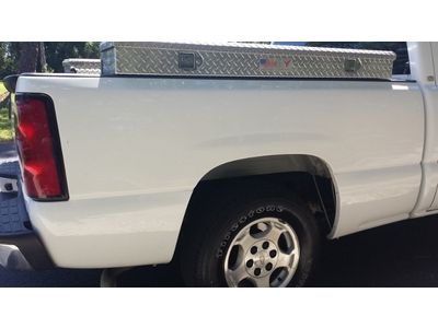 ((Chevy Silverado clean mint truck cold a/c ext cab low miles 79k drives great)), image 31